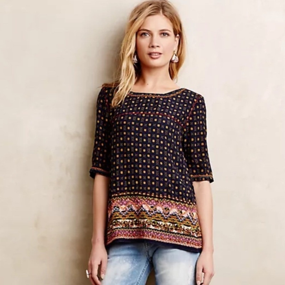 ANTHROPOLOGIE HOLDING HORSES Minas Navy Embroidered Short Sleeve Top |‎ EUC